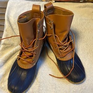 LL Bean Duck Boots very good condition a few flecks on the leather